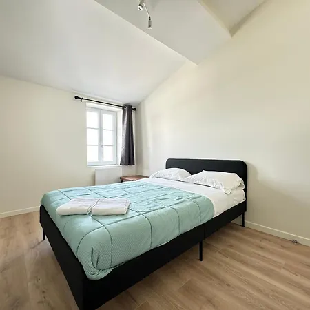 Apartment Spacieux 8 Couchages En Centre De N9 Riom