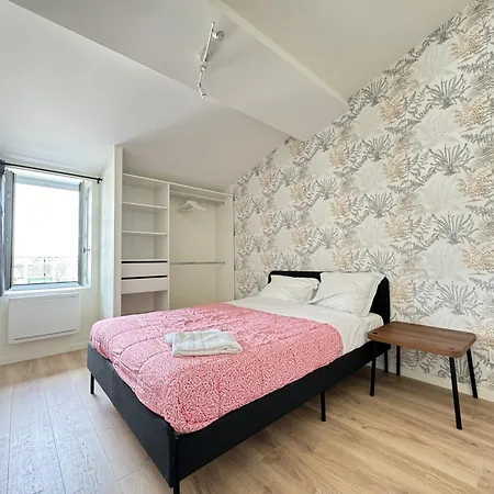 Apartment Spacieux 8 Couchages En Centre De N9 *