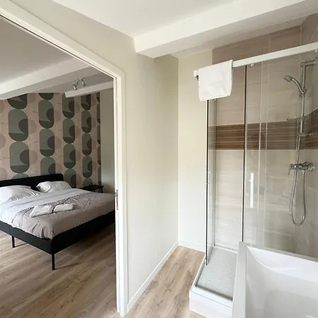 Apartment Spacieux 8 Couchages En Centre De N9 *